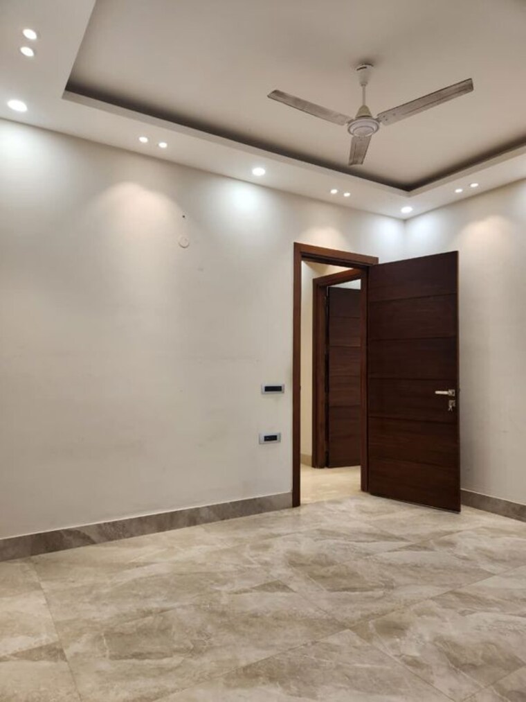 Room, palam vihar 4 Bedroom 2382 Sq.Ft. Builder Floor In Palam Vihar Gurgaon 9998327