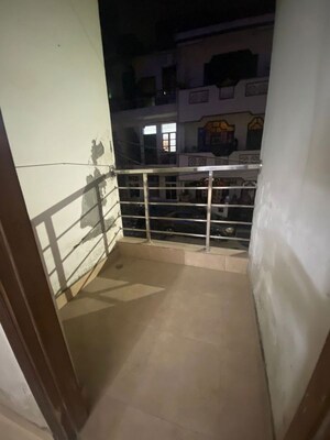 Staircase in 1 RK Builder Floor at Minarch Tower, Sector 44 – for Rent
