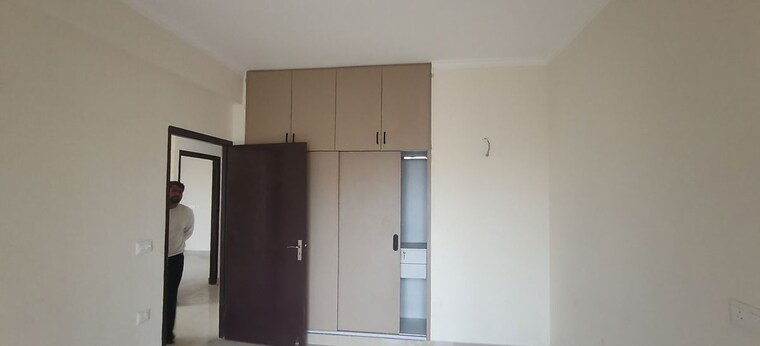 Room, amrapali-crystal-homes 4 Bedroom 2140 Sq.Ft. Apartment In Sector 76 Noida 9998446