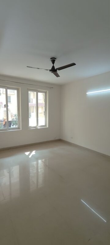 Room in 3 BHK Apartment at Emaar Emerald Floors Premier, Sector 65 – for Sale