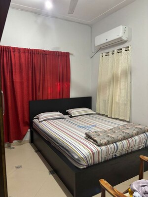 Bedroom in 2 BHK Apartment at Bandra West – for Rent