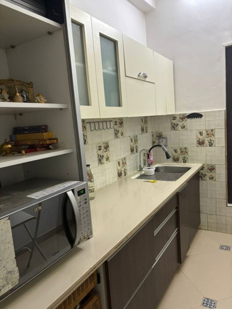 Kitchen, bandra west 2 Bedroom 700 Sq.Ft. Apartment In Bandra West Mumbai 9998460
