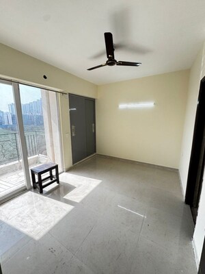 Room in 2 BHK Apartment at Signature The Millennia 3, Sector 37d – for Rent