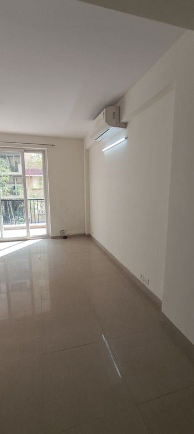 Room, emaar-emerald-floors-premier 4 Bedroom 1975 Sq.Ft. Apartment In Sector 65 Gurgaon 9998648