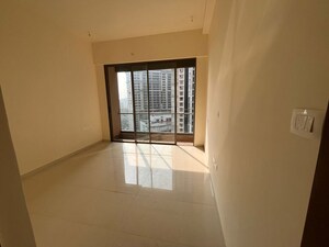 Room in 3 BHK Apartment at The Prestige City, Mulund West – for Rent