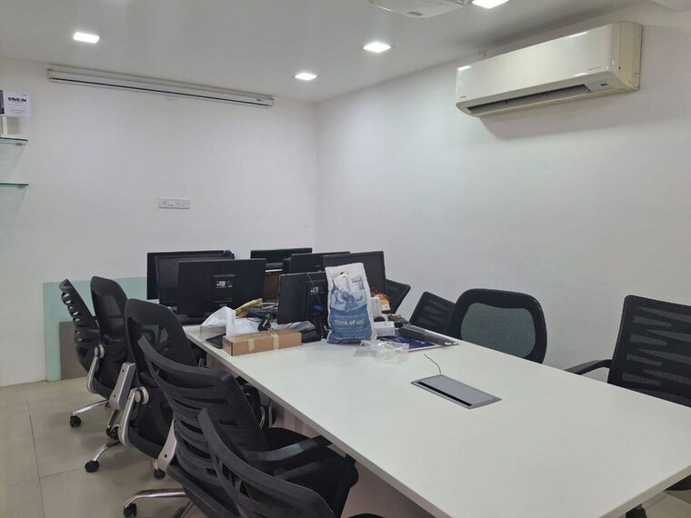 Team Area, shivalik-shilp Commercial Office Space 915 Sq.Ft. In Sanidhya Ahmedabad 9998684