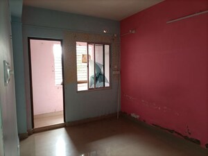 Room in 1.5 BHK Villa at Park Circus – for Rent
