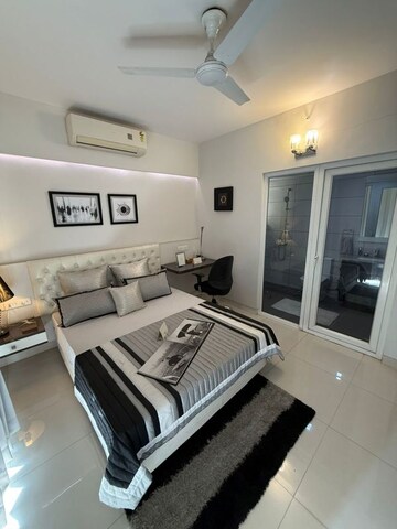 Master Bedroom in 4 BHK Apartment at Vidya Sagar Apartments, Sector 6 Dwarka – for Sale