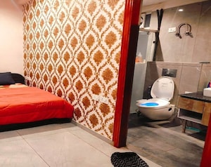 Bathroom in 6 BHK Independent House at Jodhpur Park – for Sale