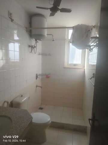 Bathroom in 3 BHK Apartment at DLF Richmond Park, Sector 43 – for Rent