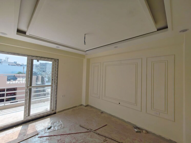 Room, sector 7 3 Bedroom 2250 Sq.Ft. Builder Floor In Sector 7 Gurgaon 9998749