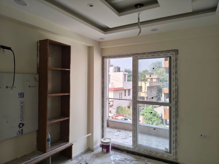 Room, sector 7 3 Bedroom 2250 Sq.Ft. Builder Floor In Sector 7 Gurgaon 9998749