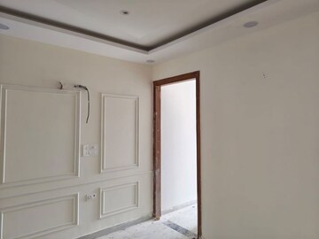 Building Lobby in 3 BHK Builder Floor at Sector 7 – for Sale