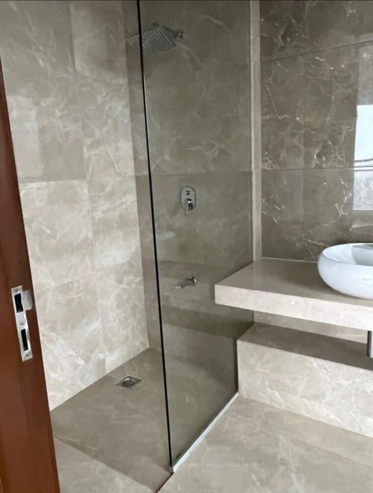 Bathroom, lnt-crescent-bay-t5 3.5 Bedroom 1800 Sq.Ft. Apartment In Parel Mumbai 9998818