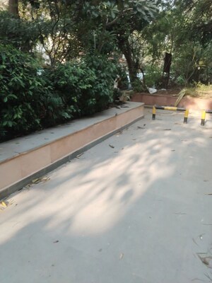 Balcony in 4 BHK Apartment at Sarita Vihar Pocket-C RWA, Sarita Vihar – for Rent