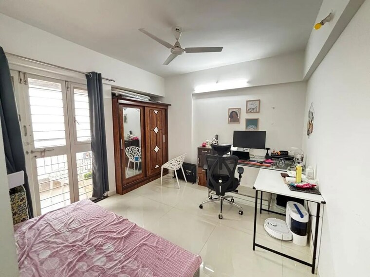 Master Bedroom, vanraj-apartment 2 Bedroom 800 Sq.Ft. Apartment In Kothrud Pune 9998834