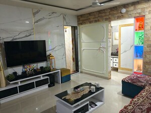 Master Bedroom in 2.5 BHK Apartment at Viman Nagar – for Rent