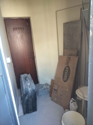 Furnished Amenities in 4 BHK Apartment at Thaltej – for Rent