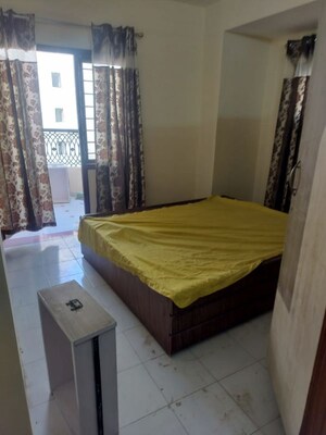 Master Bedroom in 4 BHK Apartment at Thaltej – for Rent