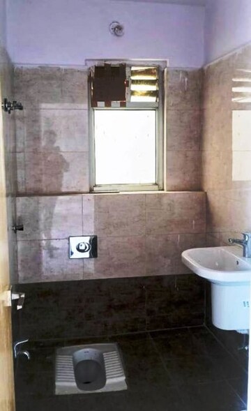 Bathroom in 3 BHK Apartment at Bariatu – for Sale