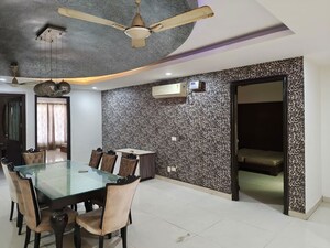 Team Area in 4 BHK Builder Floor at Sector 4 – for Rent