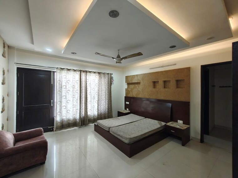 Living Room, sector 4 4 Bedroom 4725 Sq.Ft. Builder Floor In Sector 4 Gurgaon 9998808