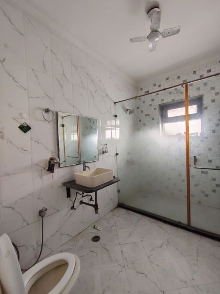 Bathroom, sector 4 4 Bedroom 4725 Sq.Ft. Builder Floor In Sector 4 Gurgaon 9998808