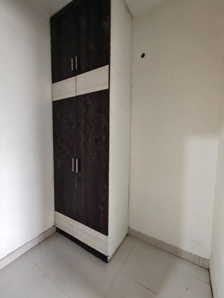 Room, sector 4 4 Bedroom 4725 Sq.Ft. Builder Floor In Sector 4 Gurgaon 9998808