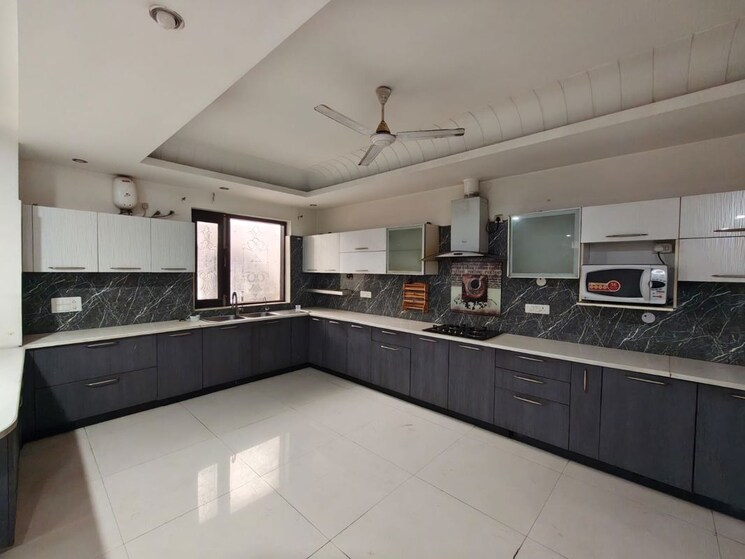 Kitchen, sector 4 4 Bedroom 4725 Sq.Ft. Builder Floor In Sector 4 Gurgaon 9998808