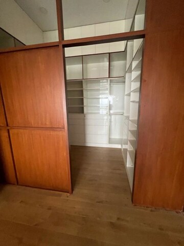 Room in 4 BHK Apartment at Pramuk MM Meridian, Jayanagar – for Sale