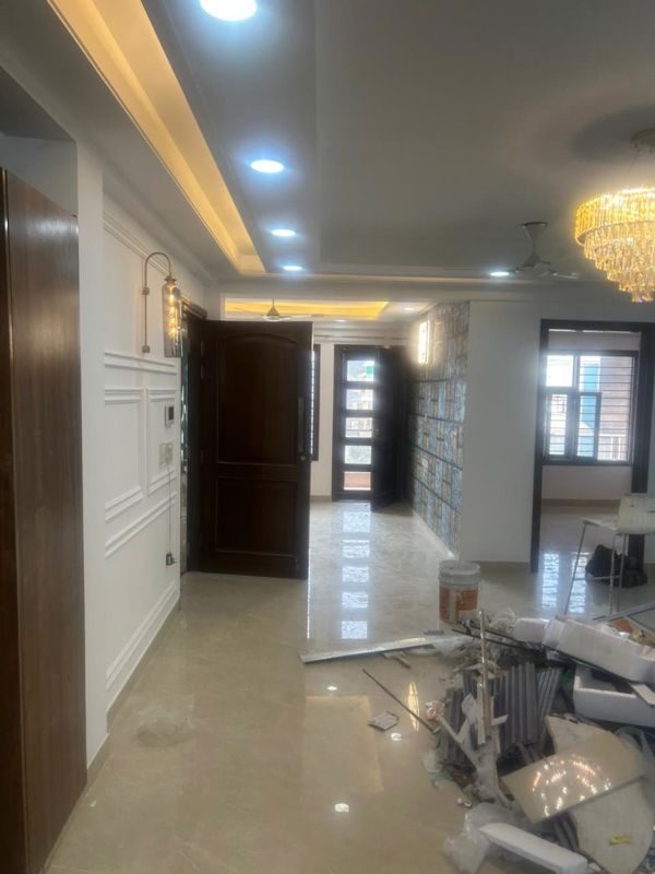3 BHK + Servant Room Apartment For Rent in Emaar MGF Emerald Hills