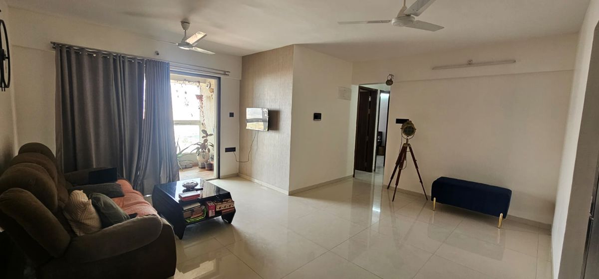 2 BHK Apartment For Sale in Krisna Nirmaan Amorapolis B Wing