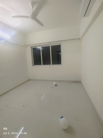 1 BHK Apartment For Rent in Omkar Signet, Malad East