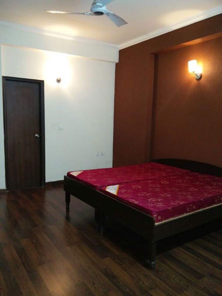 Bedroom, arun-vihar 1 RK 400 Sq.Ft. Apartment In Sector 29 Noida 9999275