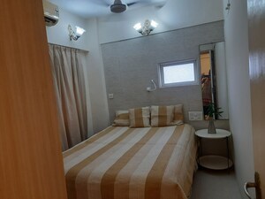 Bedroom in 2 BHK Apartment at Bandra West – for Rent