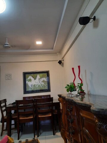 Furnished Amenities in 2 BHK Apartment at Bandra West – for Rent