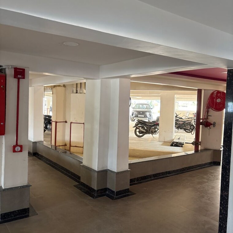  Parking, ratan-galaxy 2.5 Bedroom 1294 Sq.Ft. Apartment In Lalbagh Lucknow 9999293