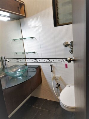 Team Area in 1 BHK Apartment at Lake Florence, Powai – for Rent