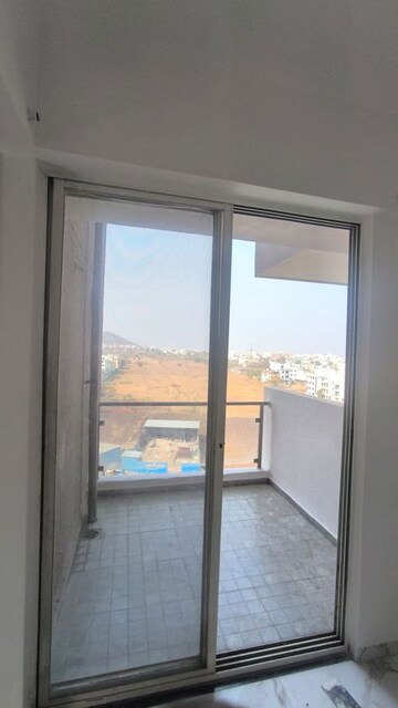 Room in 2 BHK Apartment at Goel Ganga Newtown Phase 2, Dhanori – for Rent