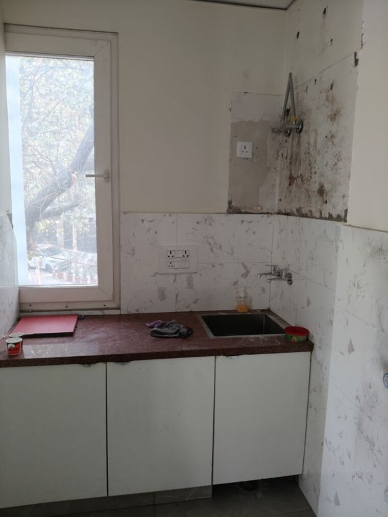 Kitchen, jungpura extension Commercial Office Space 900 Sq.Ft. In Jungpura Extension Delhi 9999511