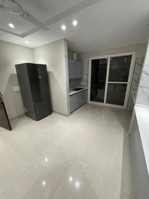 Room in 1 RK Builder Floor at Oasis Apartments, Sector 55 – for Rent