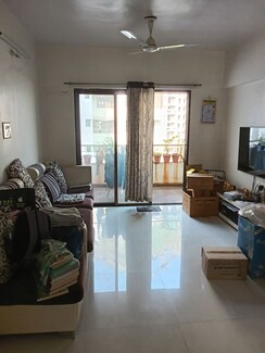 2 BHK Apartment For Rent in Viva Hallmark
