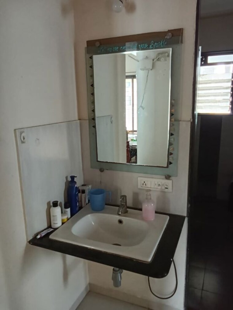Bathroom, viva-hallmark 2 Bedroom 1200 Sq.Ft. Apartment In Bavdhan Pune 9999292