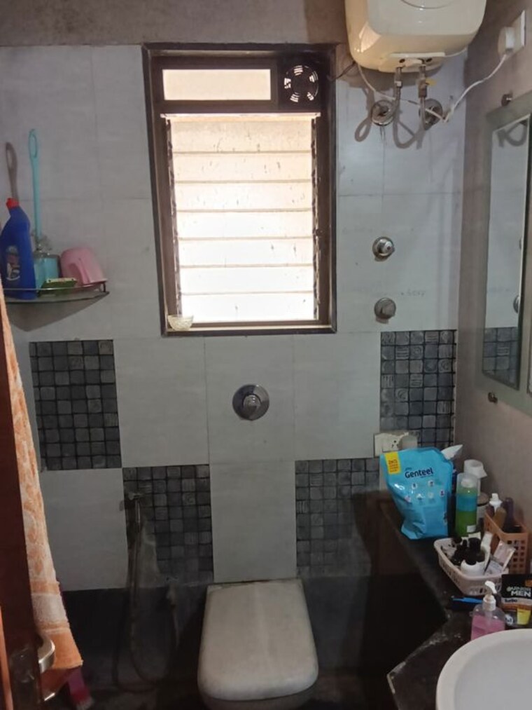 Bathroom, viva-hallmark 2 Bedroom 1200 Sq.Ft. Apartment In Bavdhan Pune 9999292