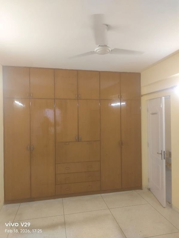 3 BHK Apartment For Rent in DLF Belvedere Towers