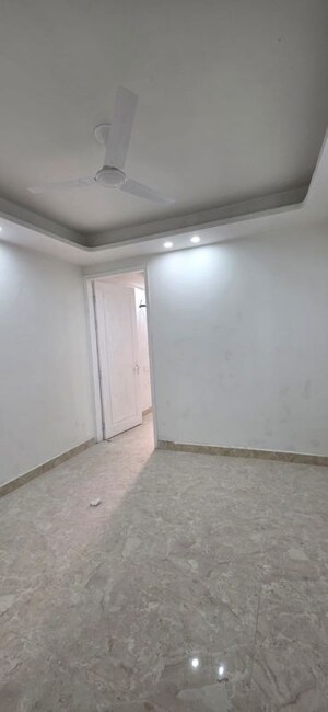 Room in 1 BHK Builder Floor at Saket – for Rent