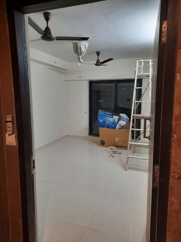 Room in 1 BHK Apartment at Kanakia Spaces Zen World, Kanjurmarg East – for Rent