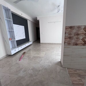 Room in 2 BHK Apartment at Mahagun Mywoods, Sector 16c Greater Noida – for Rent