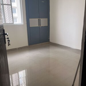 Room in 2 BHK Apartment at Mahagun Mywoods, Sector 16c Greater Noida – for Rent