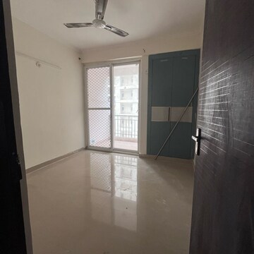 2 BHK Apartment For Rent in Mahagun Mywoods, Sector 16c Greater Noida
